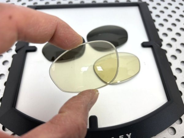 画像3: X-METAL XX NXT®調光レンズ デイナイト