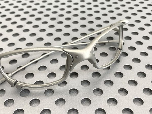 画像5: ジュリエット ノーズブリッジピン マットシルバー (5)